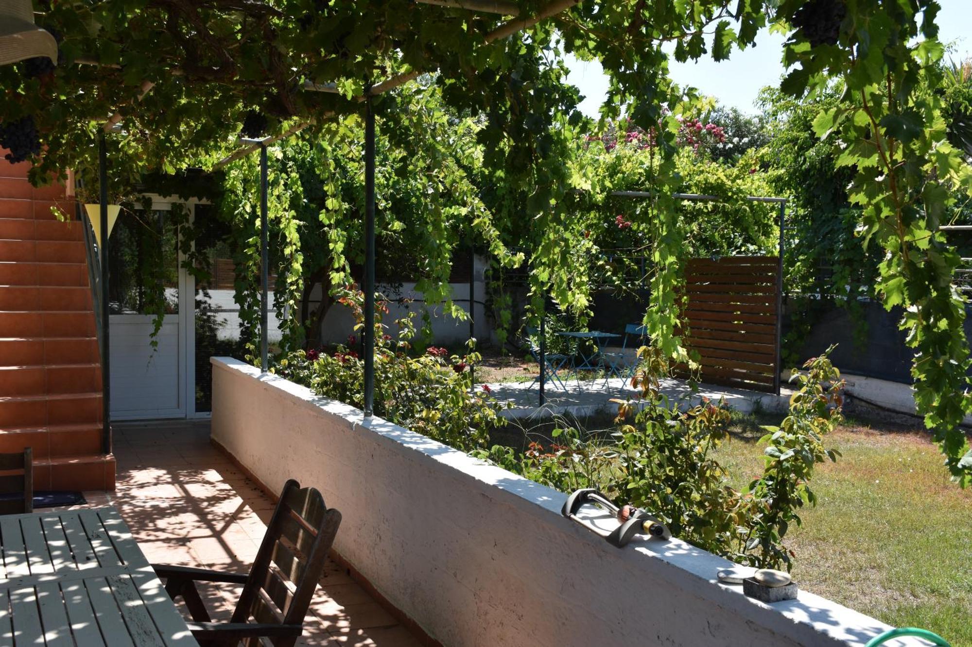 Villa Gerani Gerani  Luaran gambar