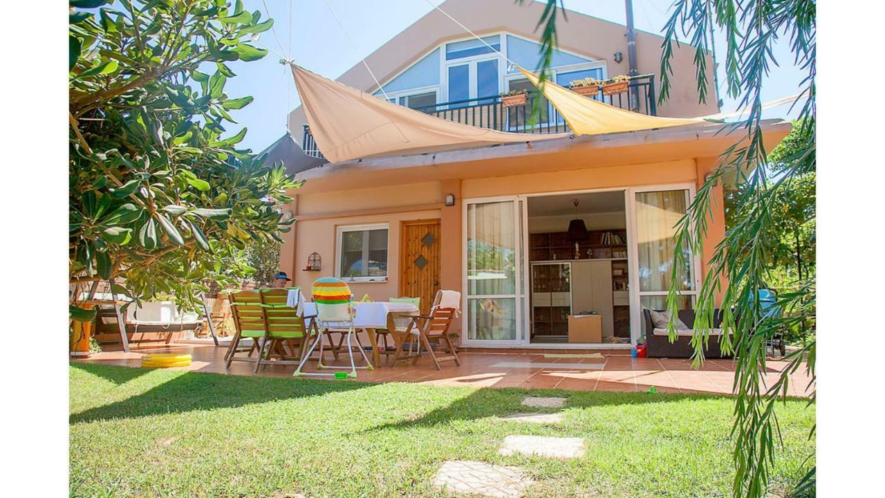 Villa Gerani Gerani  Luaran gambar